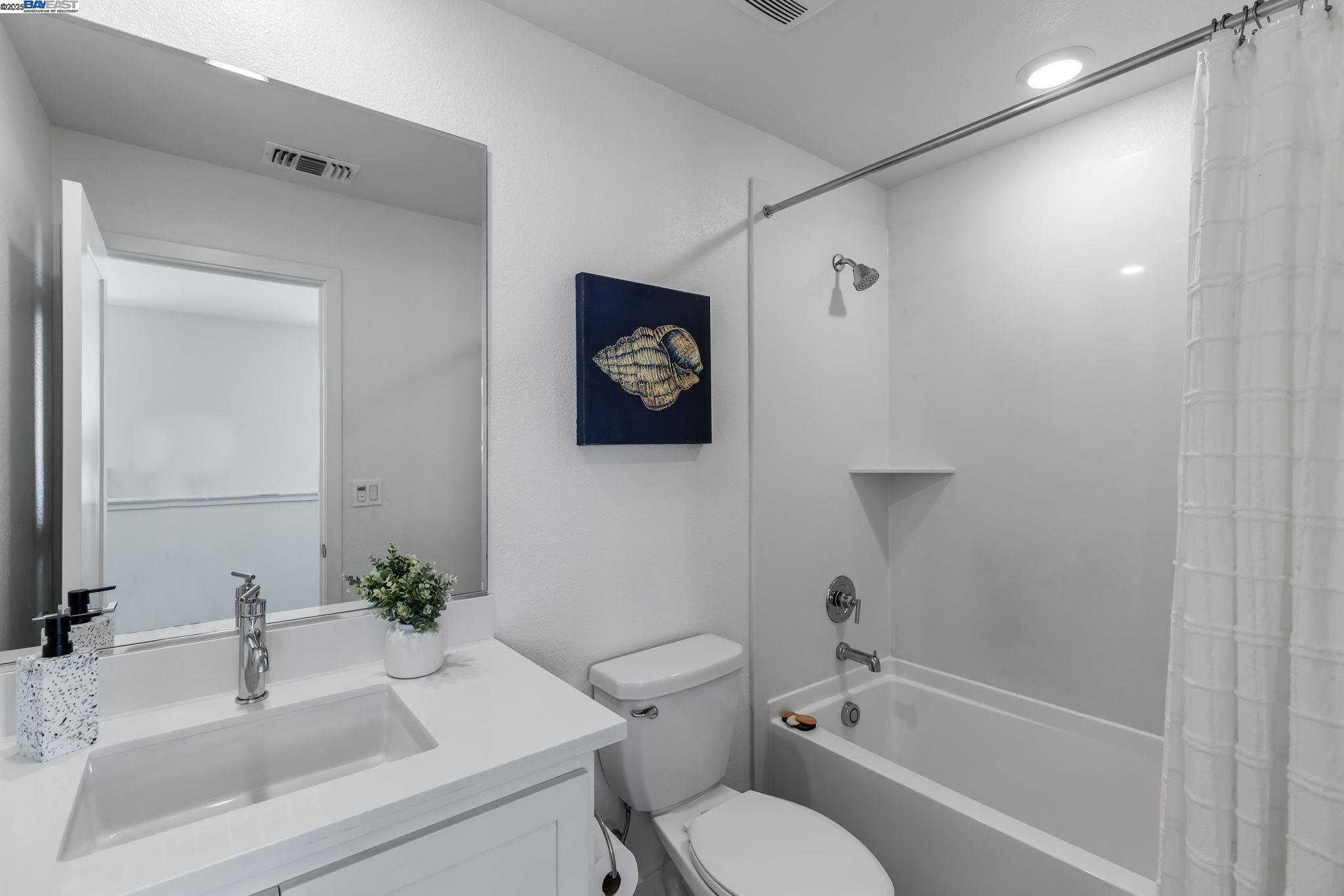 Detail Gallery Image 34 of 52 For 37450 Watersail Way, Newark,  CA 94560 - 5 Beds | 4/1 Baths