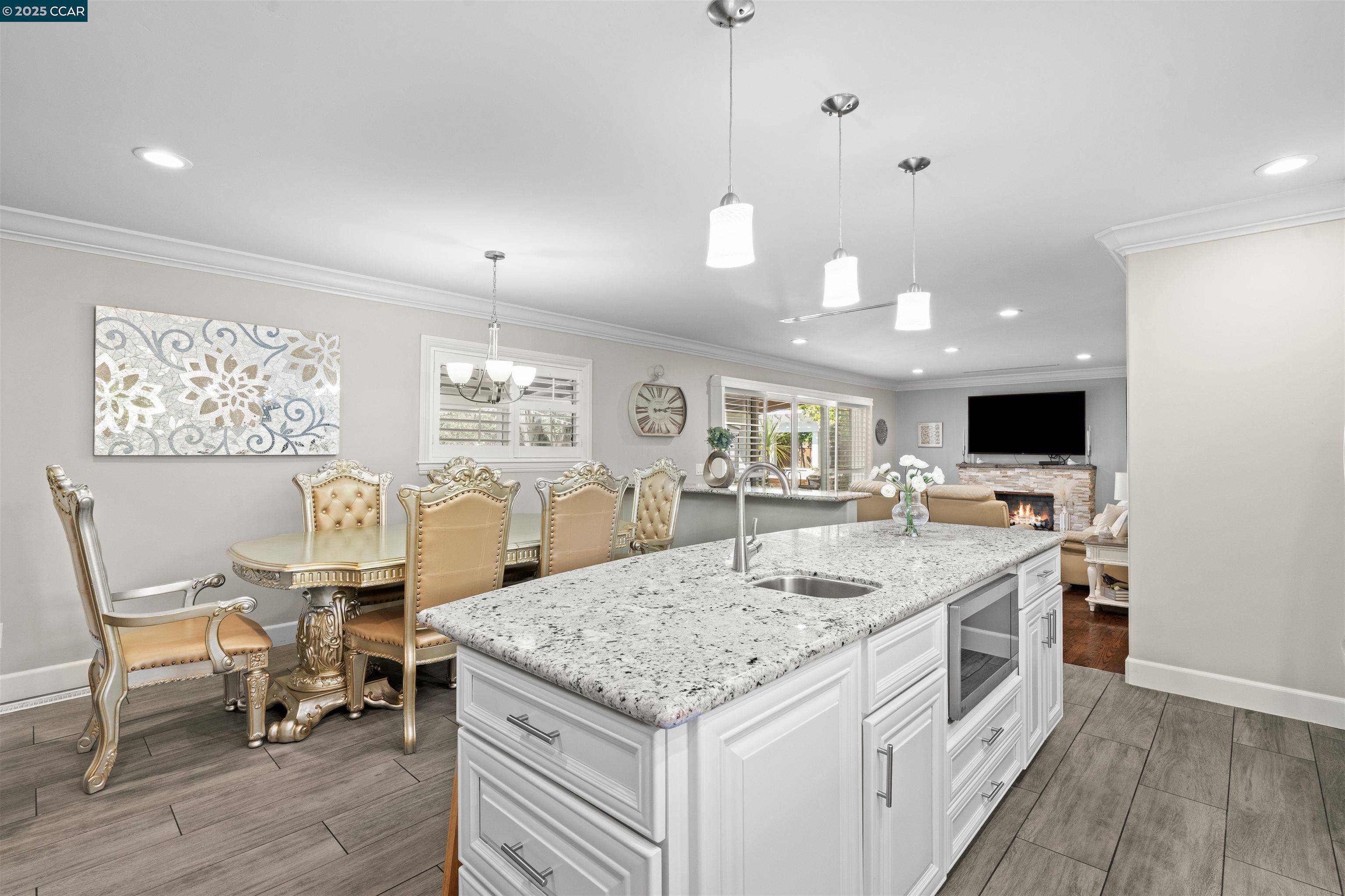 Detail Gallery Image 13 of 49 For 3709 Warner Dr, San Jose,  CA 95127 - 3 Beds | 3 Baths