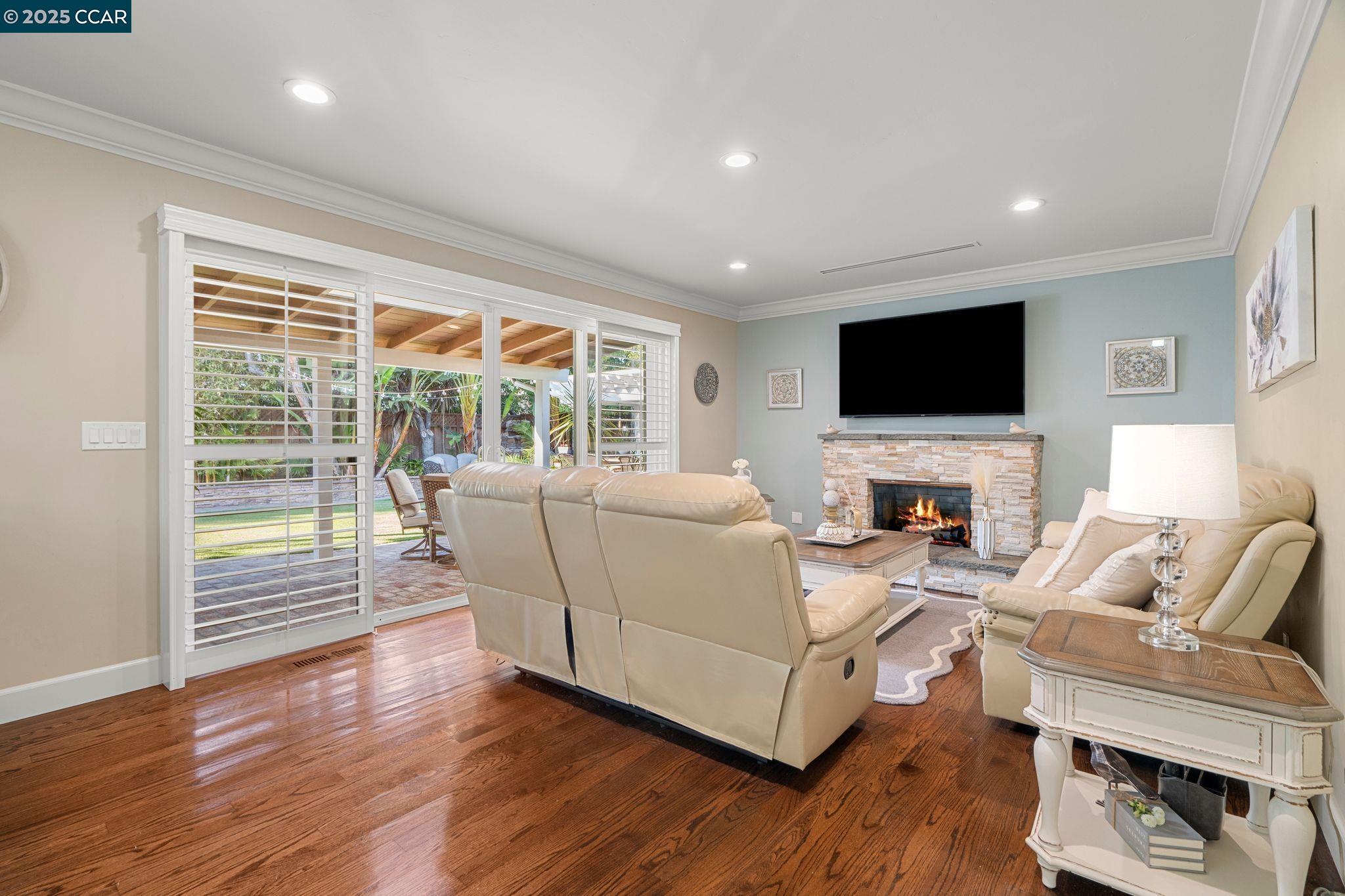 Detail Gallery Image 21 of 49 For 3709 Warner Dr, San Jose,  CA 95127 - 3 Beds | 3 Baths