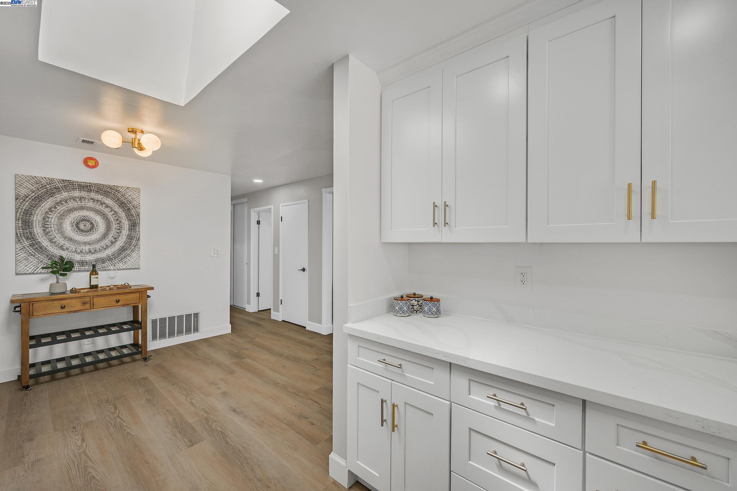 Detail Gallery Image 11 of 49 For 32255 Coronation Dr, Union City,  CA 94587 - 3 Beds | 2 Baths