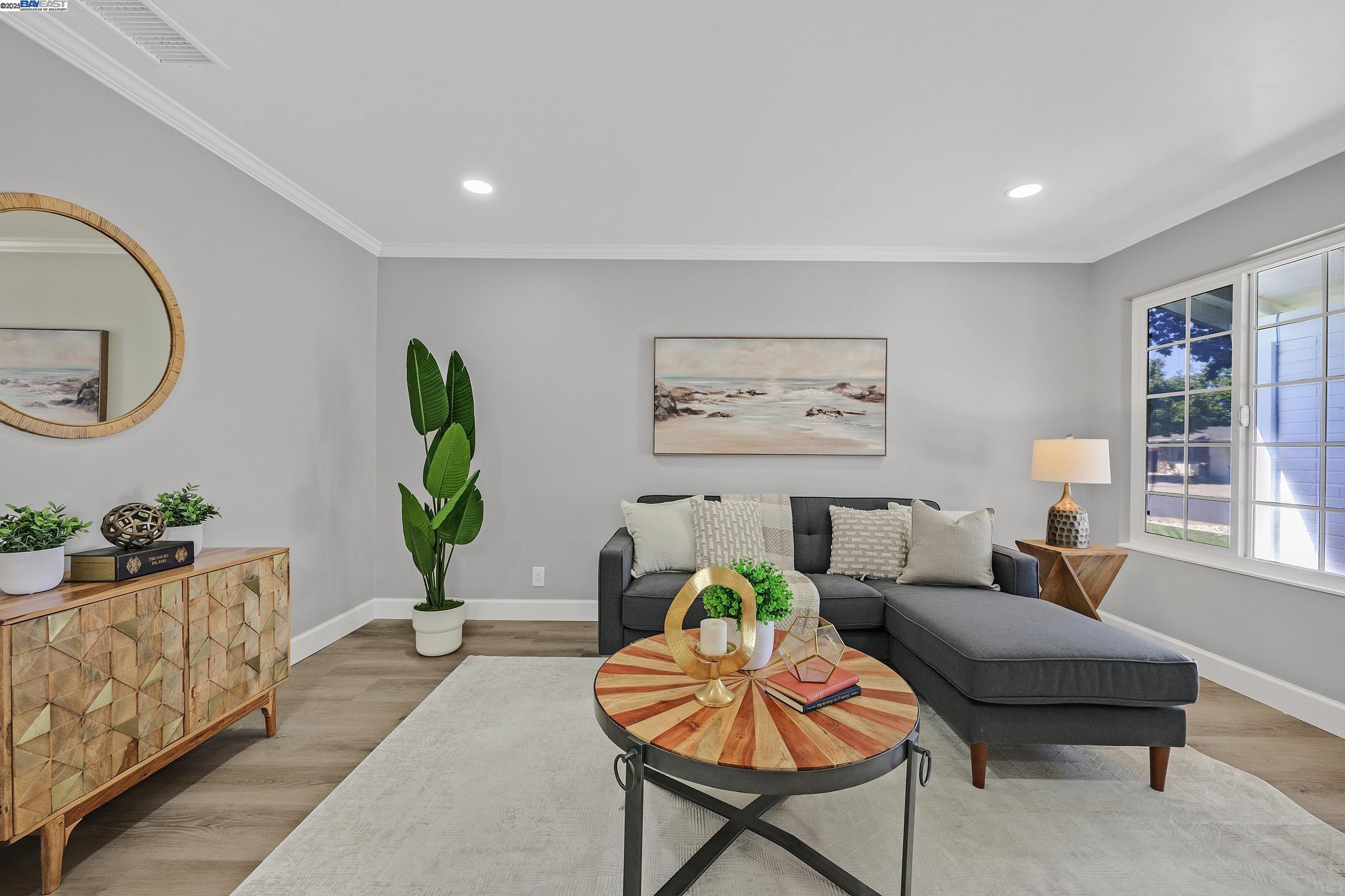 Detail Gallery Image 6 of 49 For 32255 Coronation Dr, Union City,  CA 94587 - 3 Beds | 2 Baths