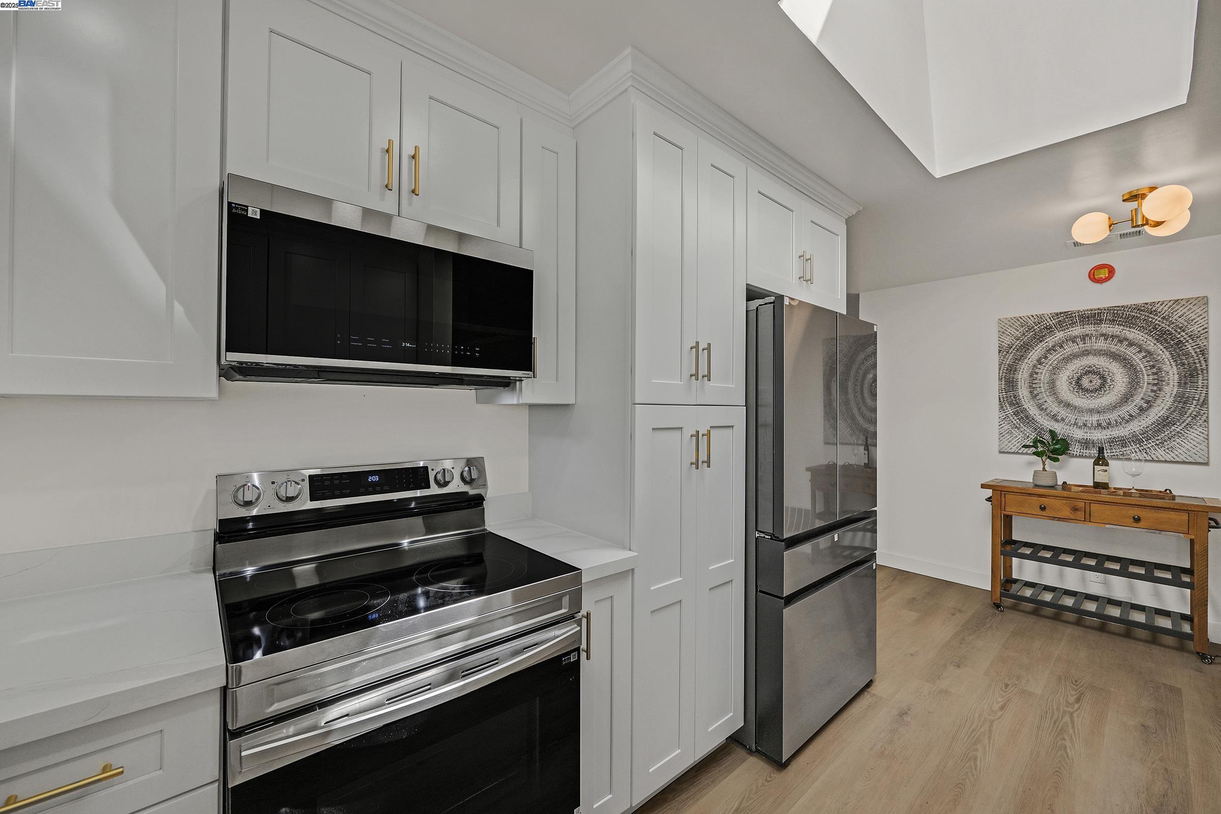 Detail Gallery Image 10 of 49 For 32255 Coronation Dr, Union City,  CA 94587 - 3 Beds | 2 Baths