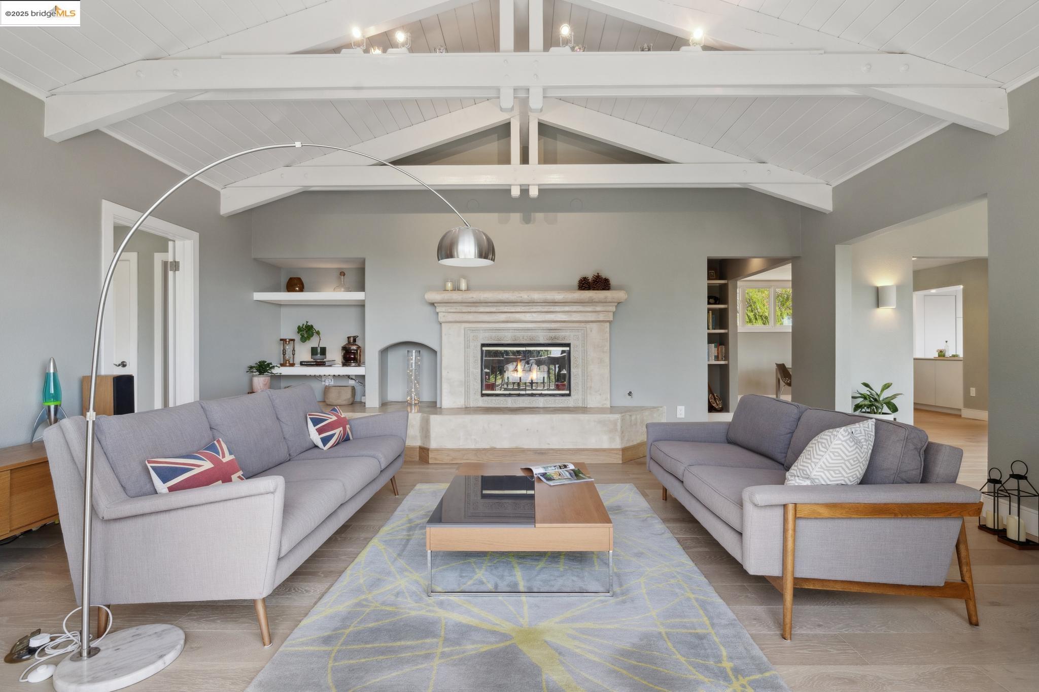 Detail Gallery Image 16 of 60 For 260 Alvarado Rd, Berkeley,  CA 94705 - 4 Beds | 2/1 Baths