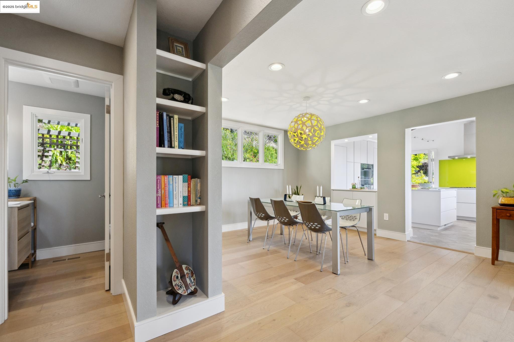 Detail Gallery Image 20 of 60 For 260 Alvarado Rd, Berkeley,  CA 94705 - 4 Beds | 2/1 Baths