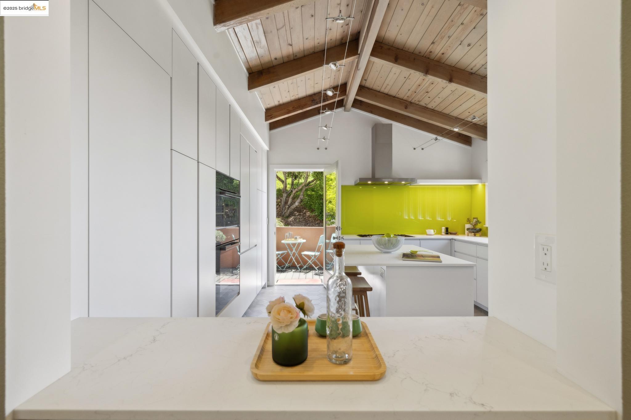 Detail Gallery Image 24 of 60 For 260 Alvarado Rd, Berkeley,  CA 94705 - 4 Beds | 2/1 Baths