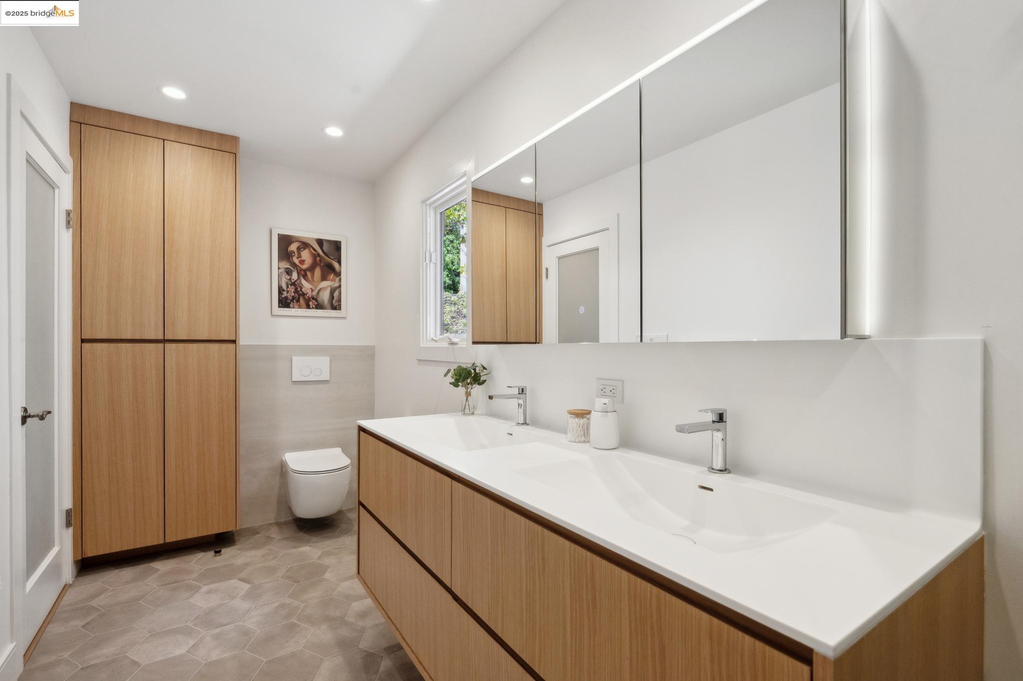 Detail Gallery Image 39 of 60 For 260 Alvarado Rd, Berkeley,  CA 94705 - 4 Beds | 2/1 Baths