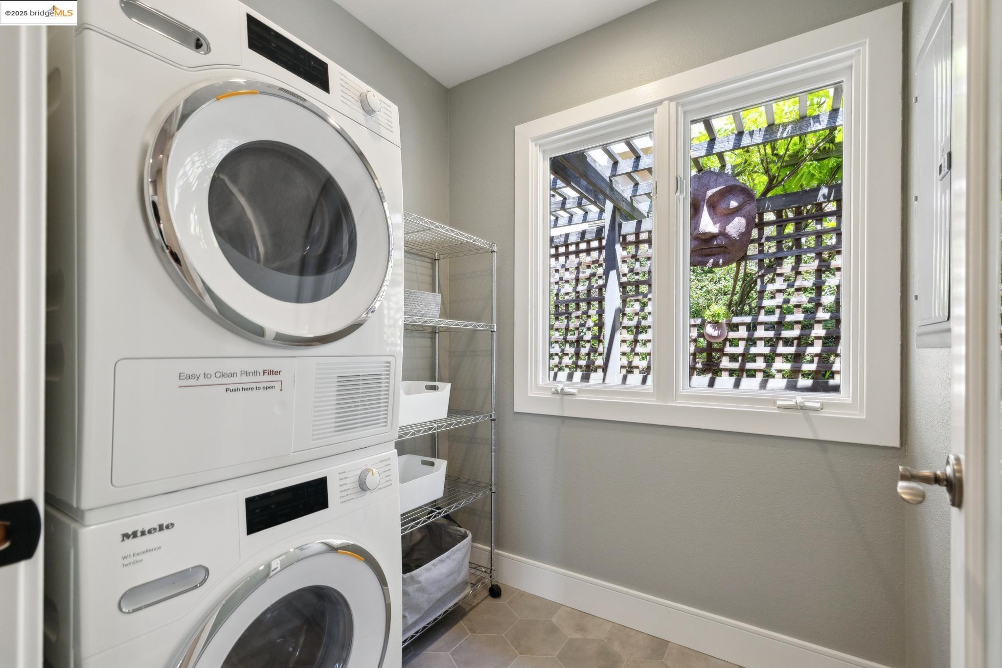 Detail Gallery Image 45 of 60 For 260 Alvarado Rd, Berkeley,  CA 94705 - 4 Beds | 2/1 Baths