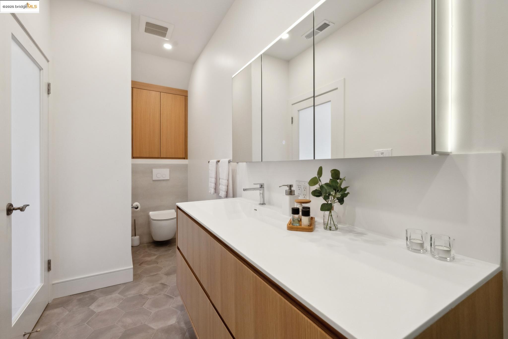 Detail Gallery Image 52 of 60 For 260 Alvarado Rd, Berkeley,  CA 94705 - 4 Beds | 2/1 Baths