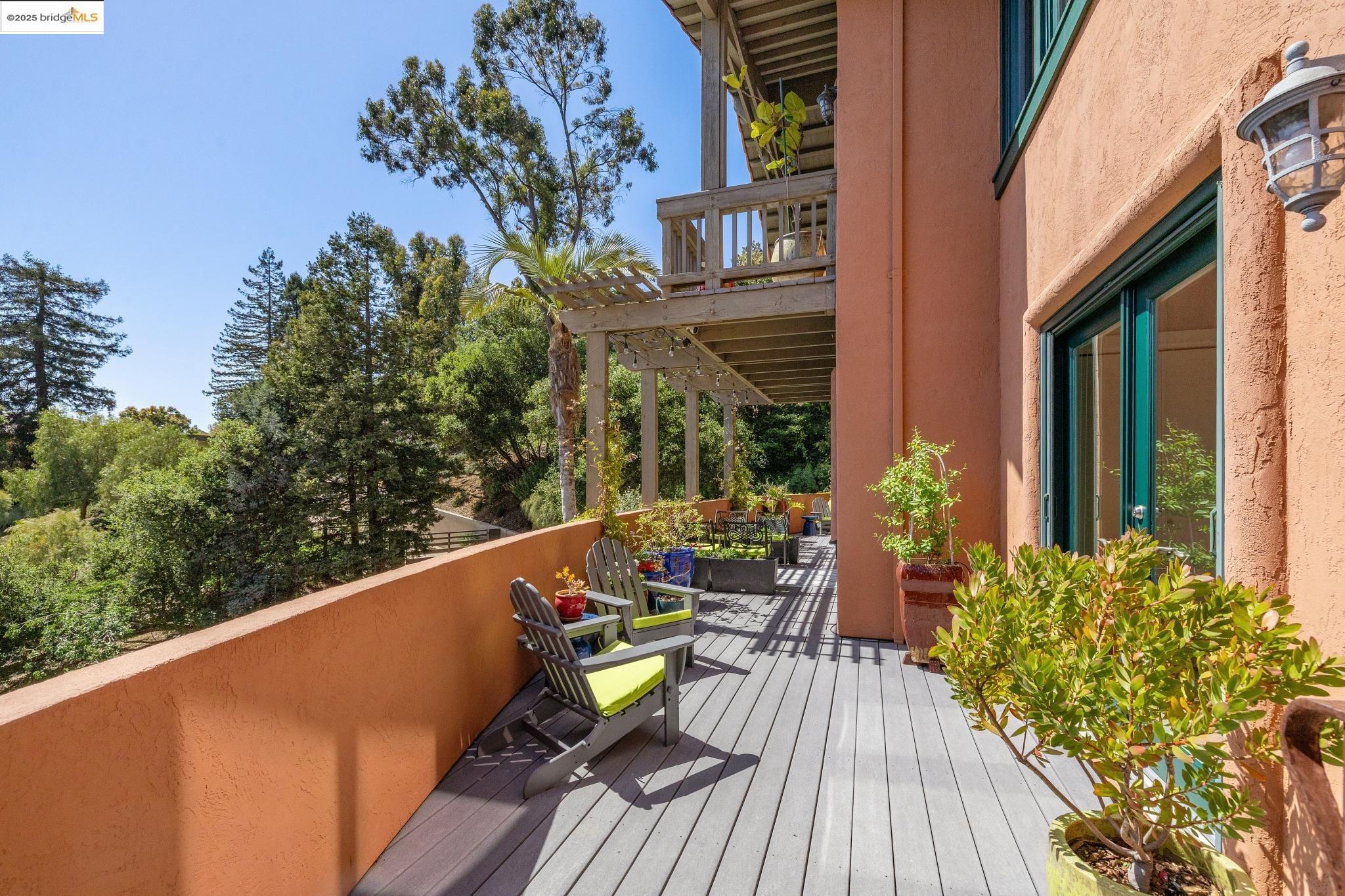 Detail Gallery Image 55 of 60 For 260 Alvarado Rd, Berkeley,  CA 94705 - 4 Beds | 2/1 Baths