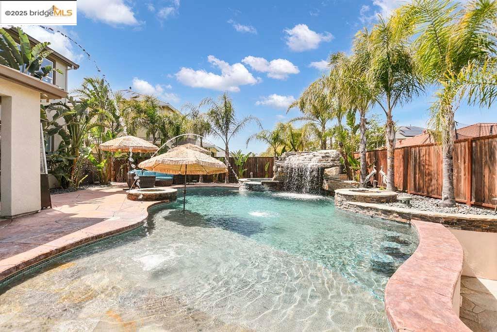 Detail Gallery Image 1 of 52 For 8065 Westport Circle, Discovery Bay,  CA 94505 - 4 Beds | 3 Baths