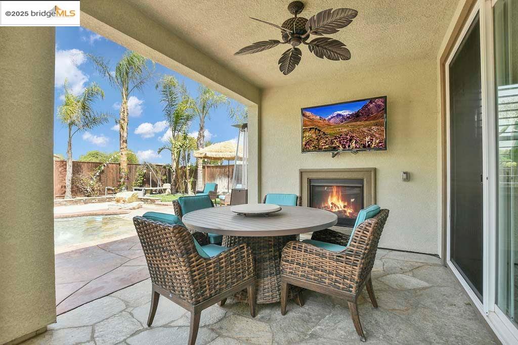 Detail Gallery Image 11 of 52 For 8065 Westport Circle, Discovery Bay,  CA 94505 - 4 Beds | 3 Baths
