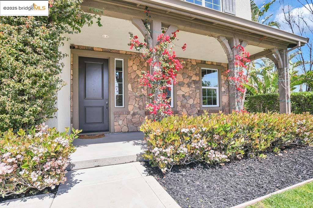 Detail Gallery Image 15 of 52 For 8065 Westport Circle, Discovery Bay,  CA 94505 - 4 Beds | 3 Baths