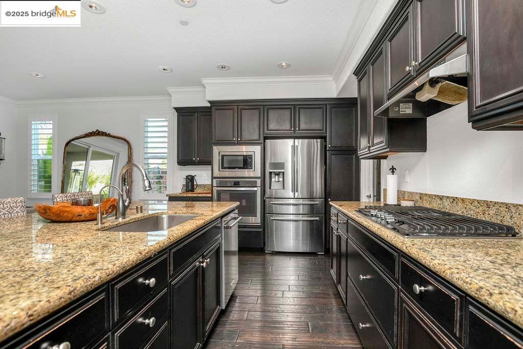 Detail Gallery Image 17 of 52 For 8065 Westport Circle, Discovery Bay,  CA 94505 - 4 Beds | 3 Baths