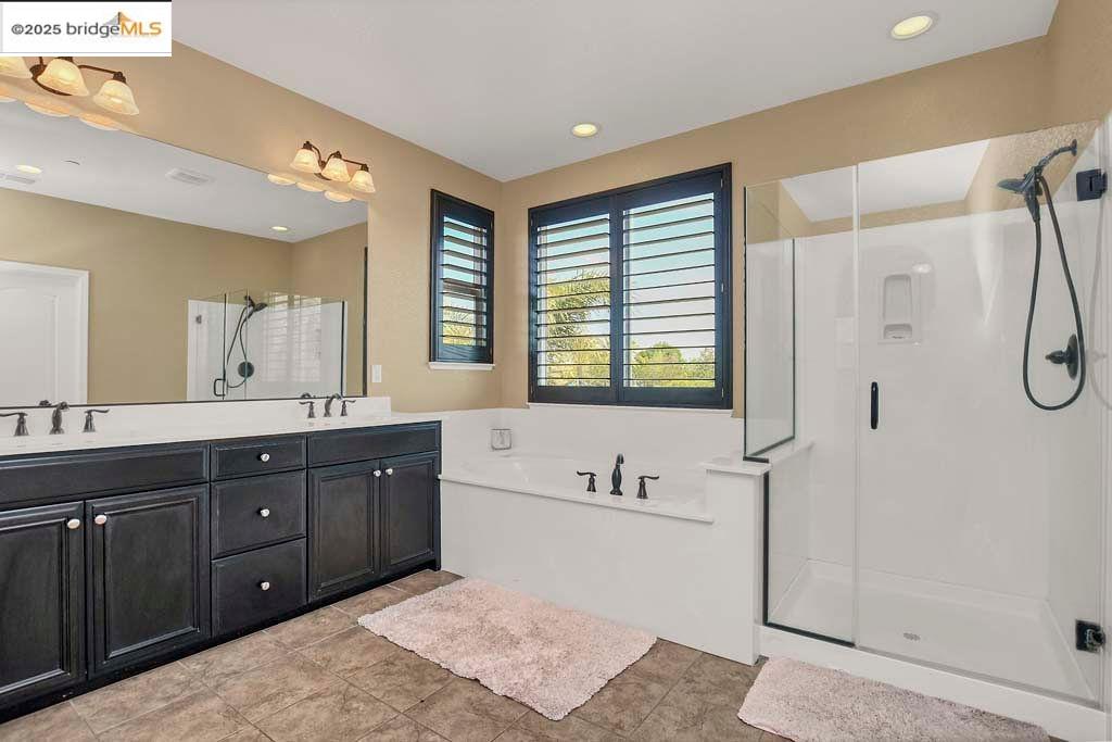 Detail Gallery Image 32 of 52 For 8065 Westport Circle, Discovery Bay,  CA 94505 - 4 Beds | 3 Baths
