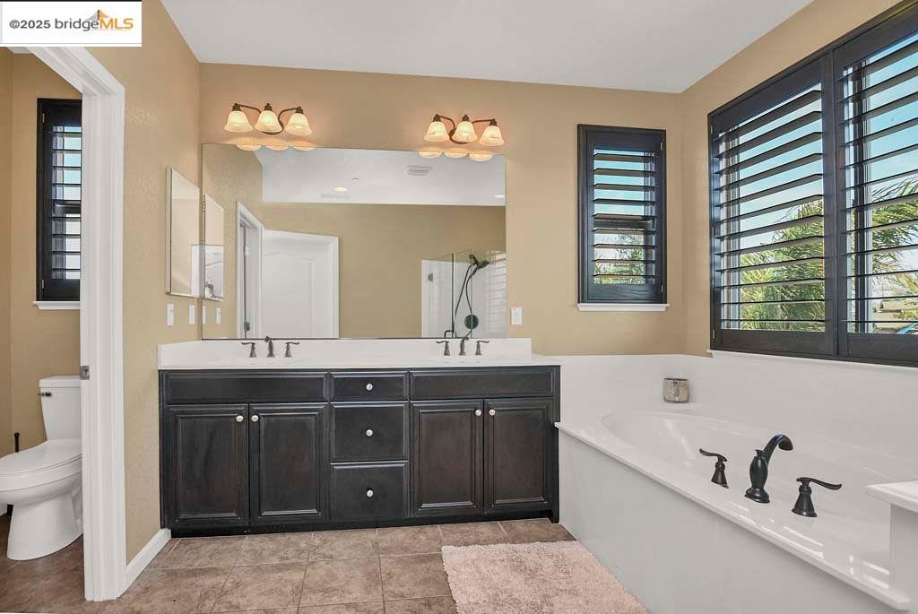 Detail Gallery Image 33 of 52 For 8065 Westport Circle, Discovery Bay,  CA 94505 - 4 Beds | 3 Baths