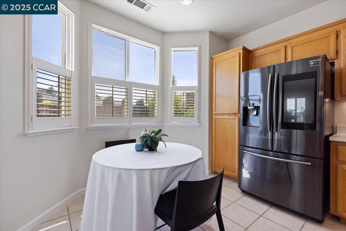 Detail Gallery Image 14 of 34 For 318 Titan Way, Hercules,  CA 94547 - 4 Beds | 3 Baths