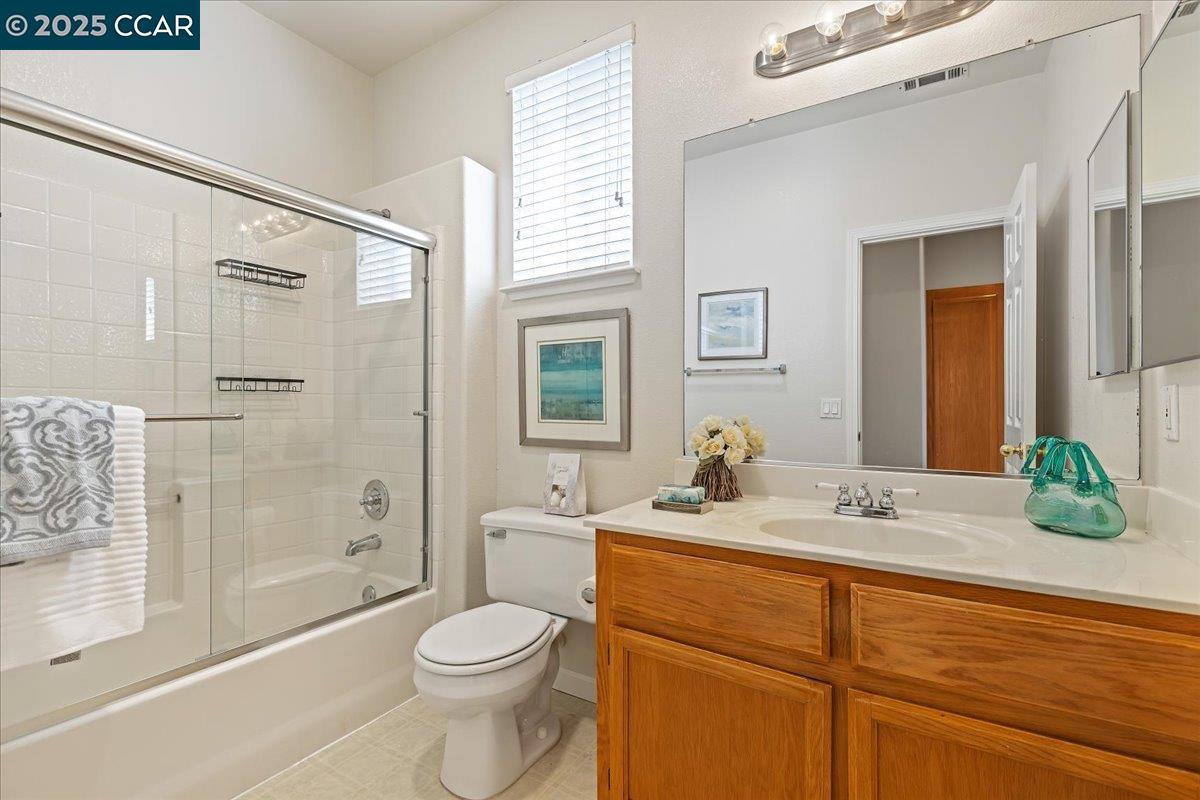 Detail Gallery Image 26 of 34 For 318 Titan Way, Hercules,  CA 94547 - 4 Beds | 3 Baths