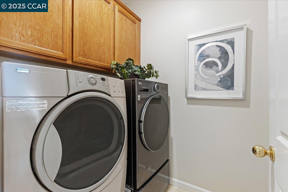 Detail Gallery Image 27 of 34 For 318 Titan Way, Hercules,  CA 94547 - 4 Beds | 3 Baths