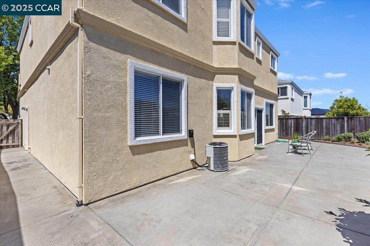 Detail Gallery Image 29 of 34 For 318 Titan Way, Hercules,  CA 94547 - 4 Beds | 3 Baths