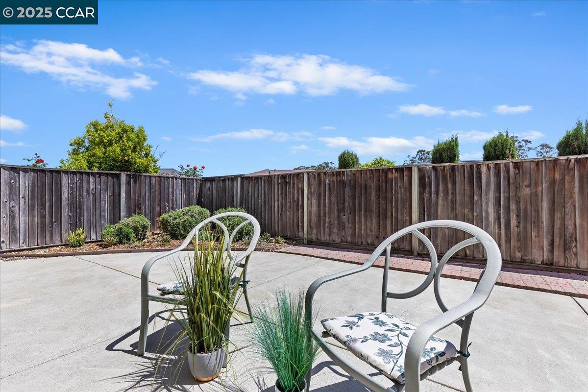 Detail Gallery Image 30 of 34 For 318 Titan Way, Hercules,  CA 94547 - 4 Beds | 3 Baths