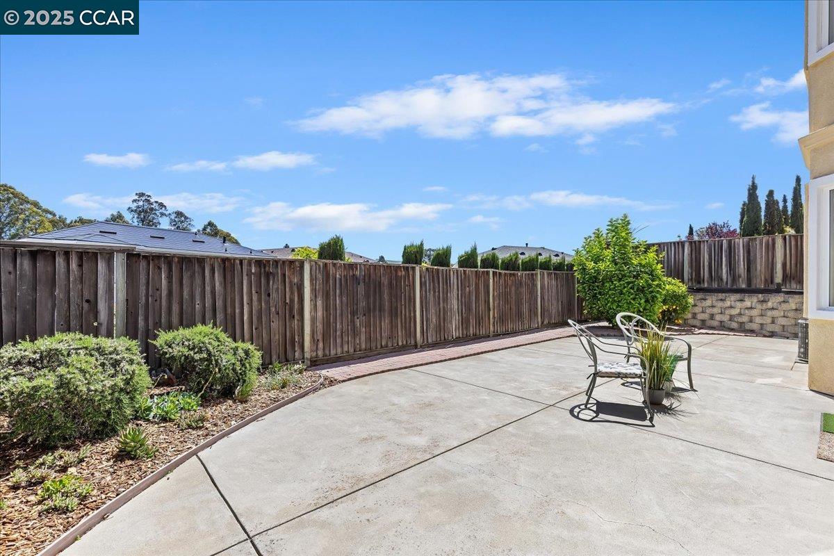 Detail Gallery Image 31 of 34 For 318 Titan Way, Hercules,  CA 94547 - 4 Beds | 3 Baths