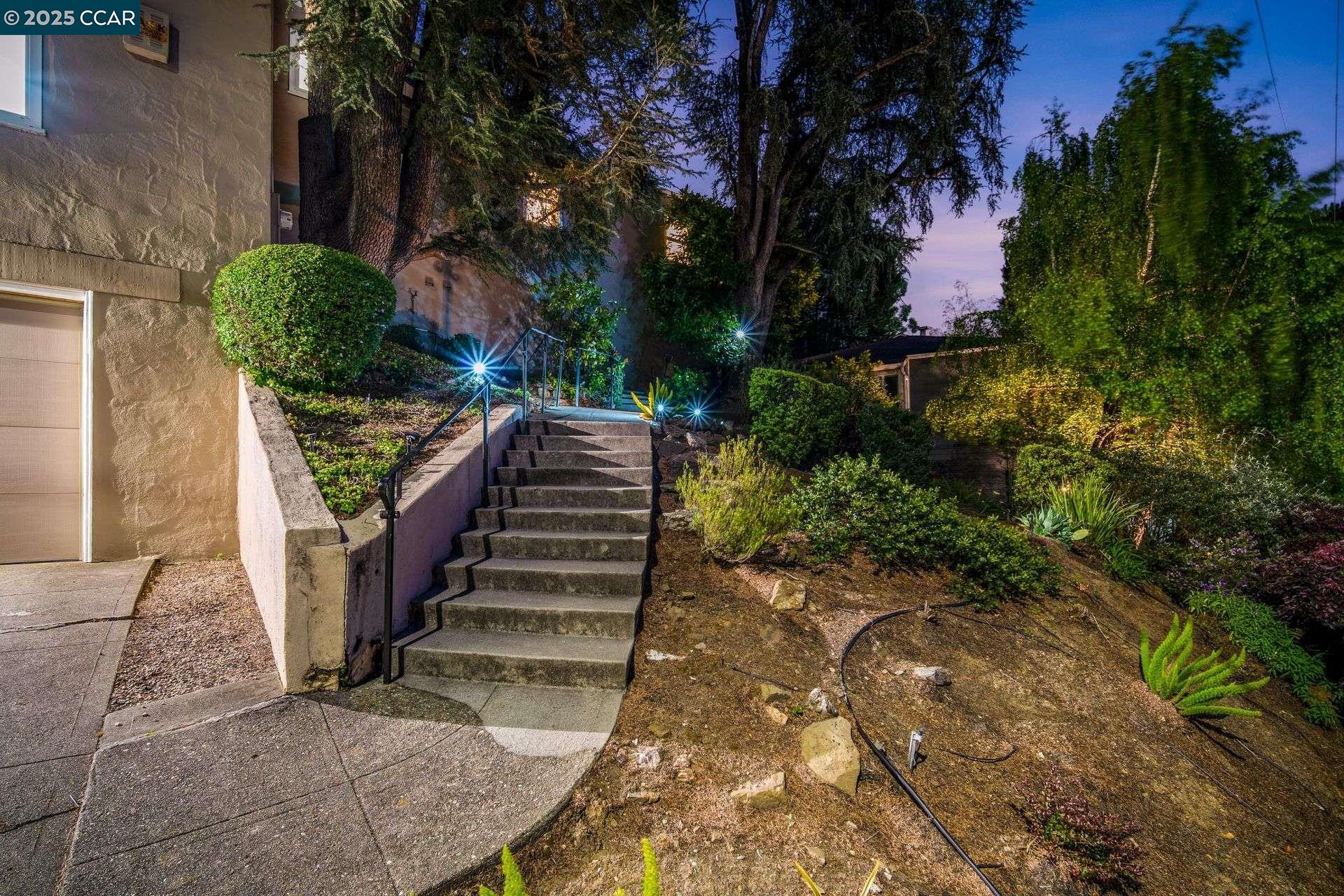 5608 Colton Blvd, Oakland, California 94611, 3 Bedrooms Bedrooms, 7 Rooms Rooms,2 BathroomsBathrooms,Residential,For Sale,5608 Colton Blvd,41094513