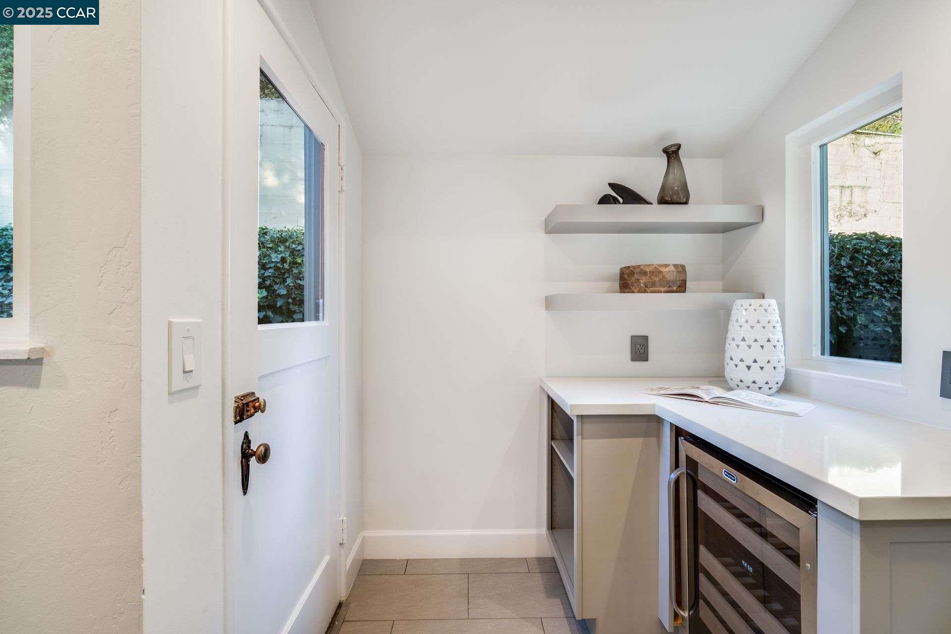 5608 Colton Blvd, Oakland, California 94611, 3 Bedrooms Bedrooms, 7 Rooms Rooms,2 BathroomsBathrooms,Residential,For Sale,5608 Colton Blvd,41094513