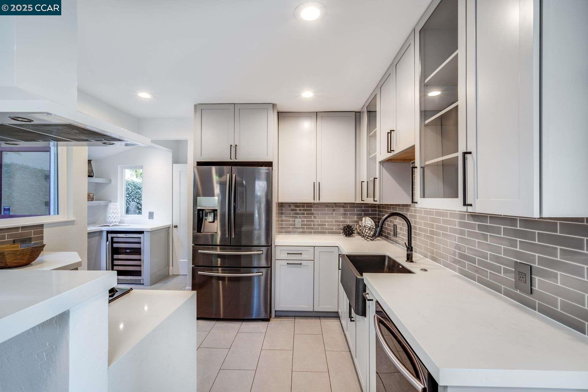 5608 Colton Blvd, Oakland, California 94611, 3 Bedrooms Bedrooms, 7 Rooms Rooms,2 BathroomsBathrooms,Residential,For Sale,5608 Colton Blvd,41094513