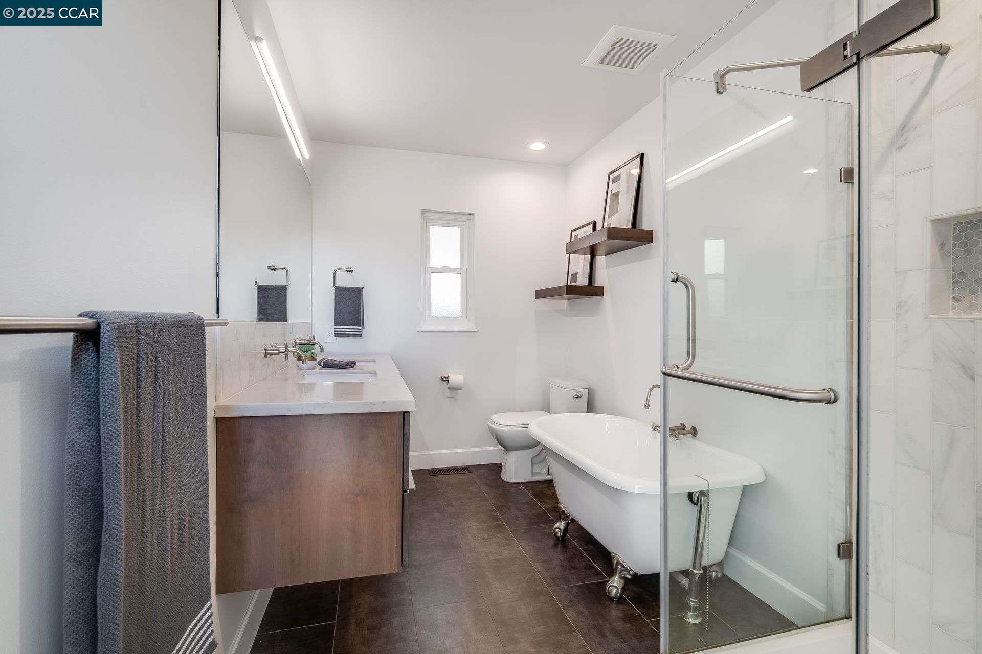 5608 Colton Blvd, Oakland, California 94611, 3 Bedrooms Bedrooms, 7 Rooms Rooms,2 BathroomsBathrooms,Residential,For Sale,5608 Colton Blvd,41094513