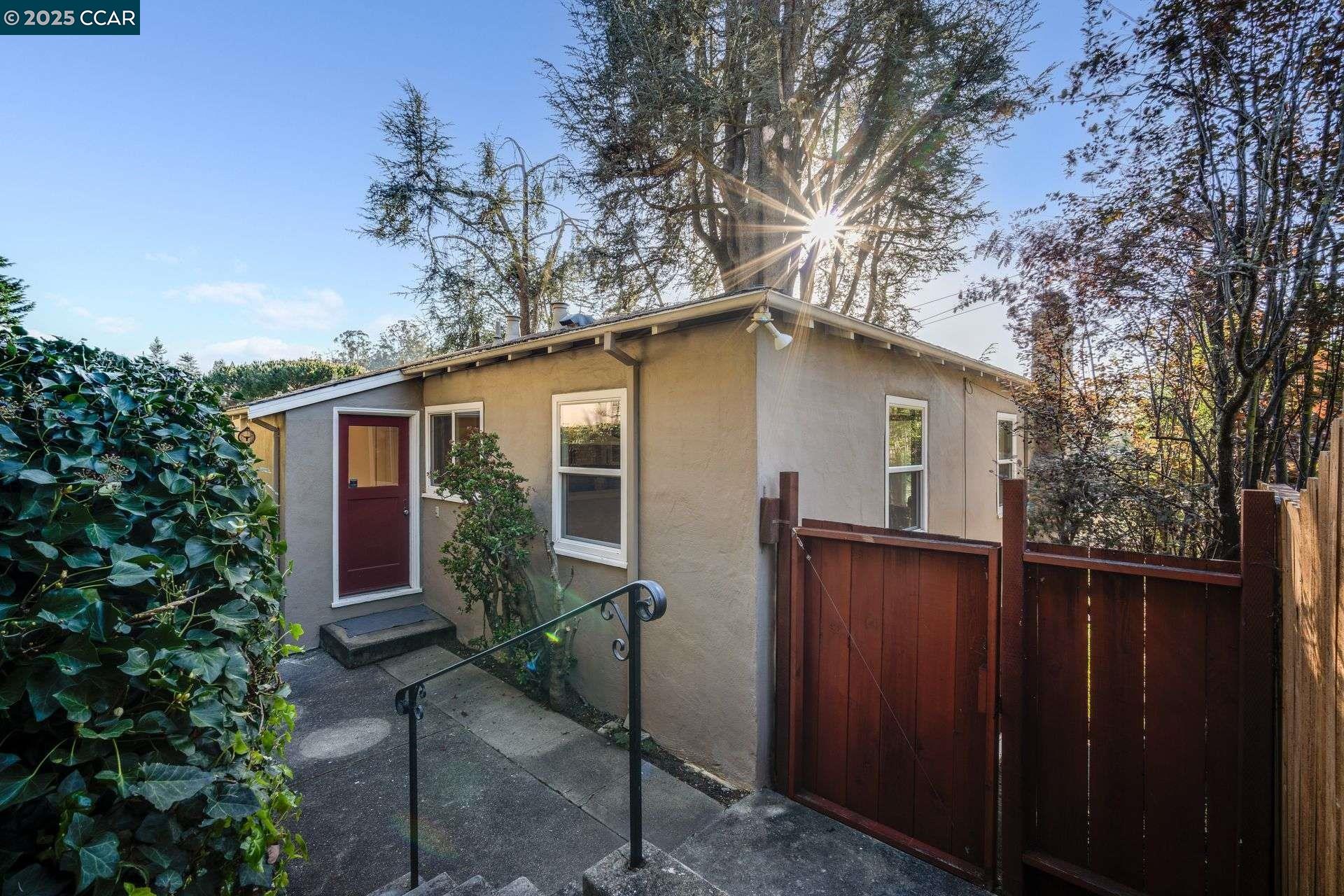 5608 Colton Blvd, Oakland, California 94611, 3 Bedrooms Bedrooms, 7 Rooms Rooms,2 BathroomsBathrooms,Residential,For Sale,5608 Colton Blvd,41094513