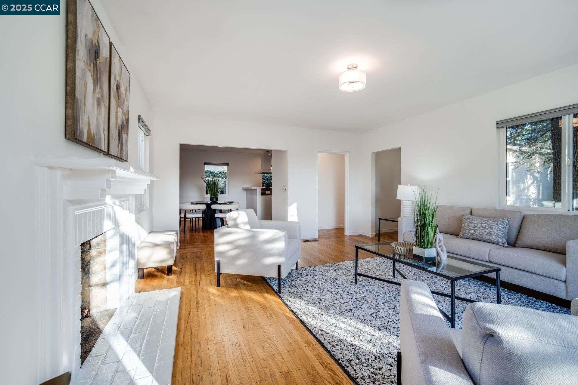 5608 Colton Blvd, Oakland, California 94611, 3 Bedrooms Bedrooms, 7 Rooms Rooms,2 BathroomsBathrooms,Residential,For Sale,5608 Colton Blvd,41094513