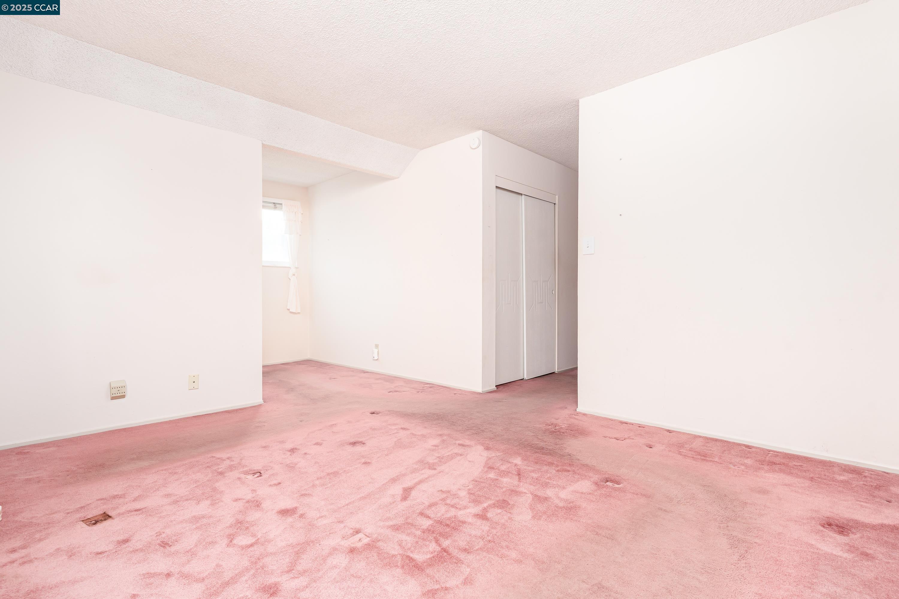 Detail Gallery Image 15 of 42 For 969 Kilkenny Way, Pinole,  CA 94564 - 4 Beds | 2 Baths