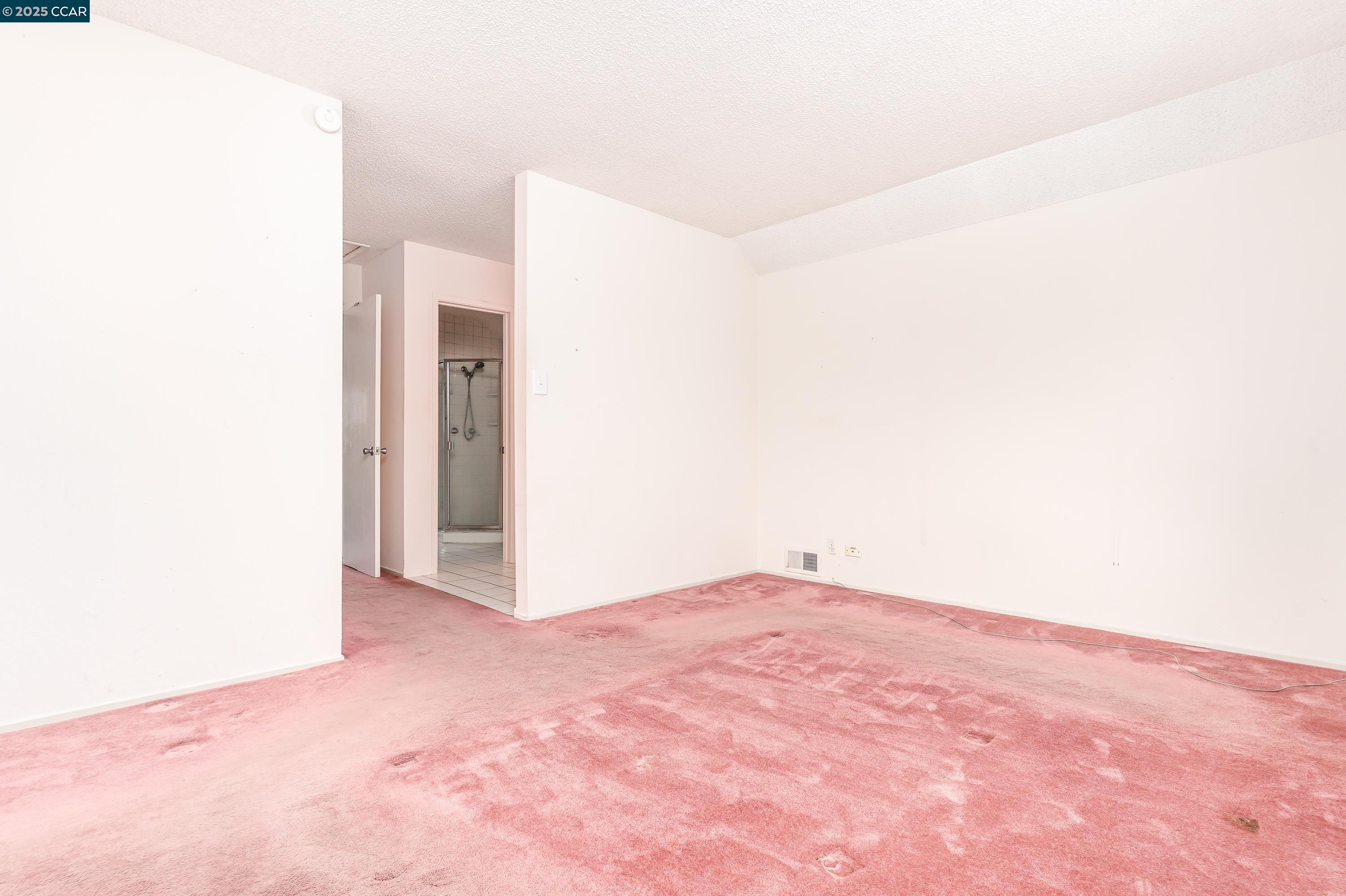 Detail Gallery Image 16 of 42 For 969 Kilkenny Way, Pinole,  CA 94564 - 4 Beds | 2 Baths