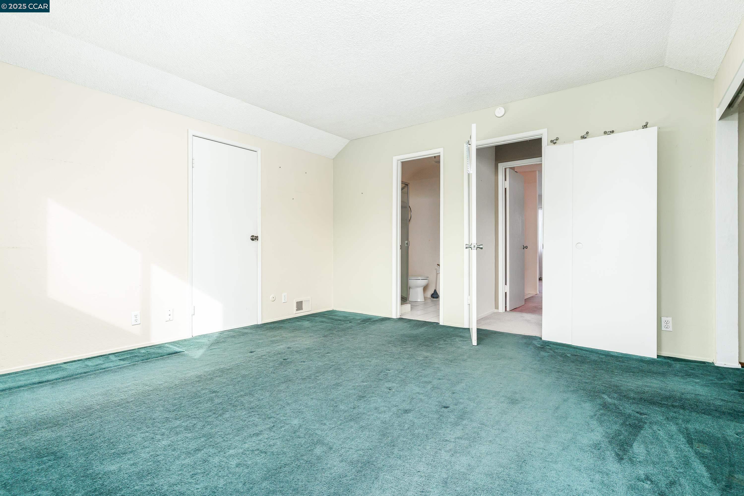 Detail Gallery Image 18 of 42 For 969 Kilkenny Way, Pinole,  CA 94564 - 4 Beds | 2 Baths