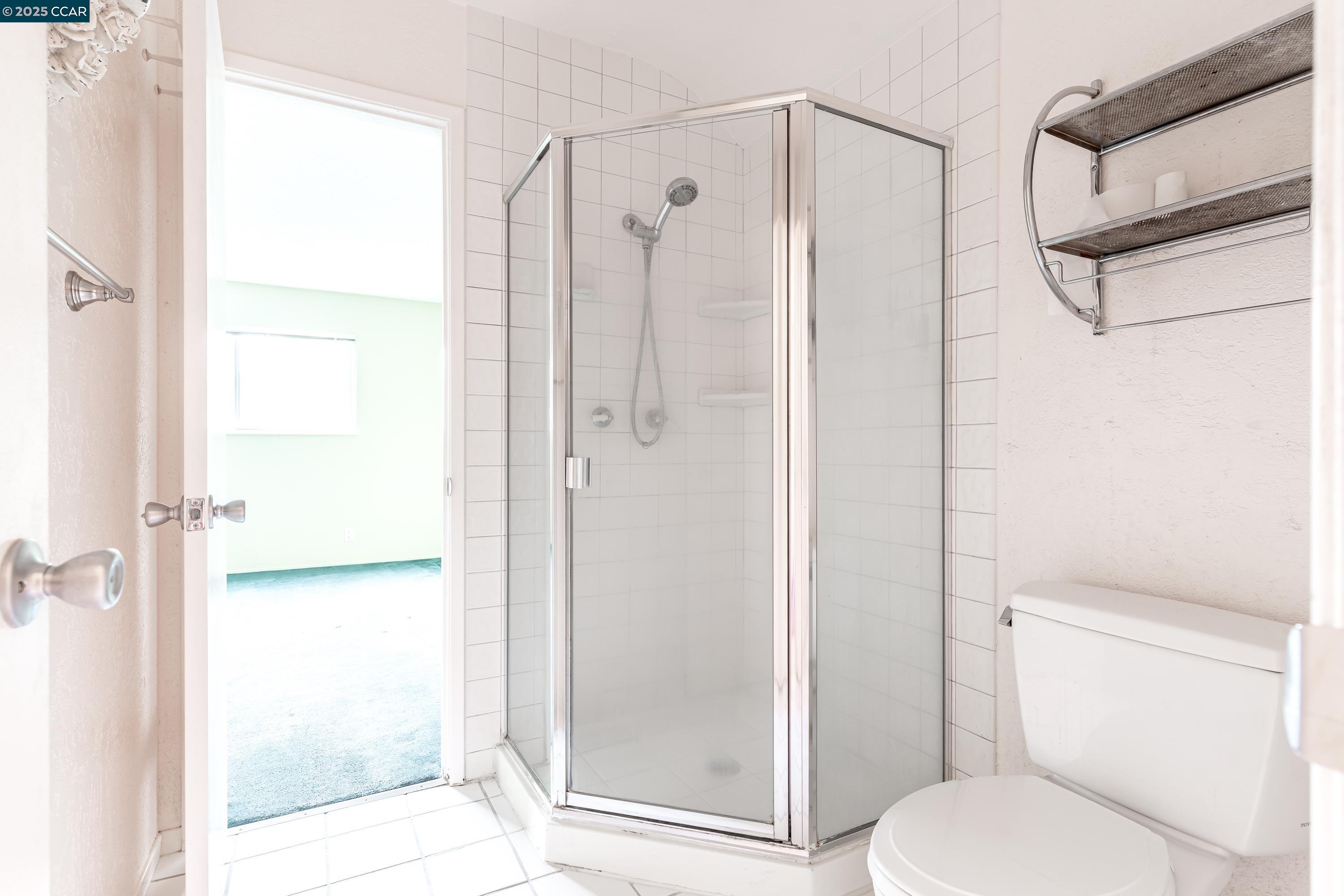 Detail Gallery Image 21 of 42 For 969 Kilkenny Way, Pinole,  CA 94564 - 4 Beds | 2 Baths