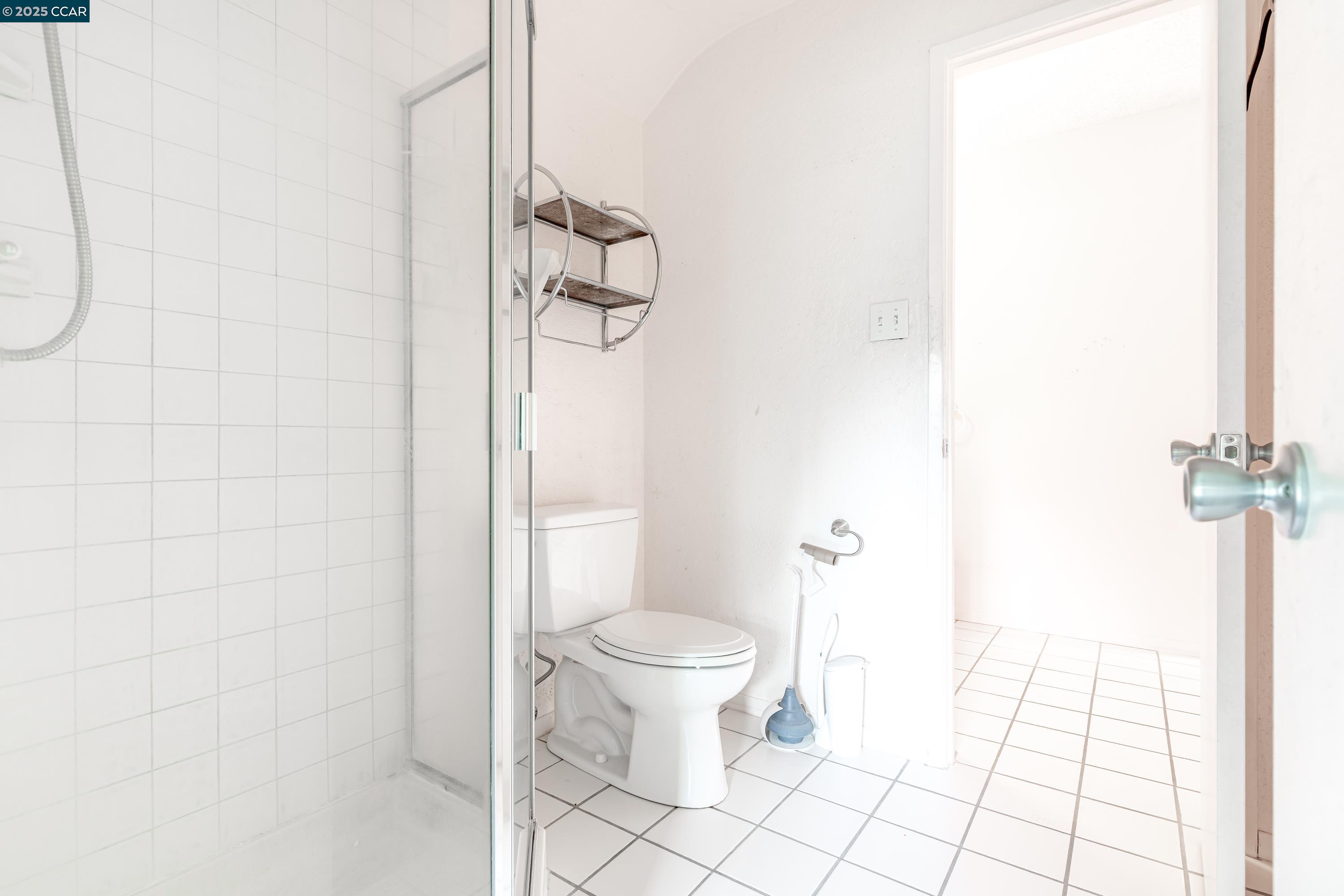 Detail Gallery Image 22 of 42 For 969 Kilkenny Way, Pinole,  CA 94564 - 4 Beds | 2 Baths