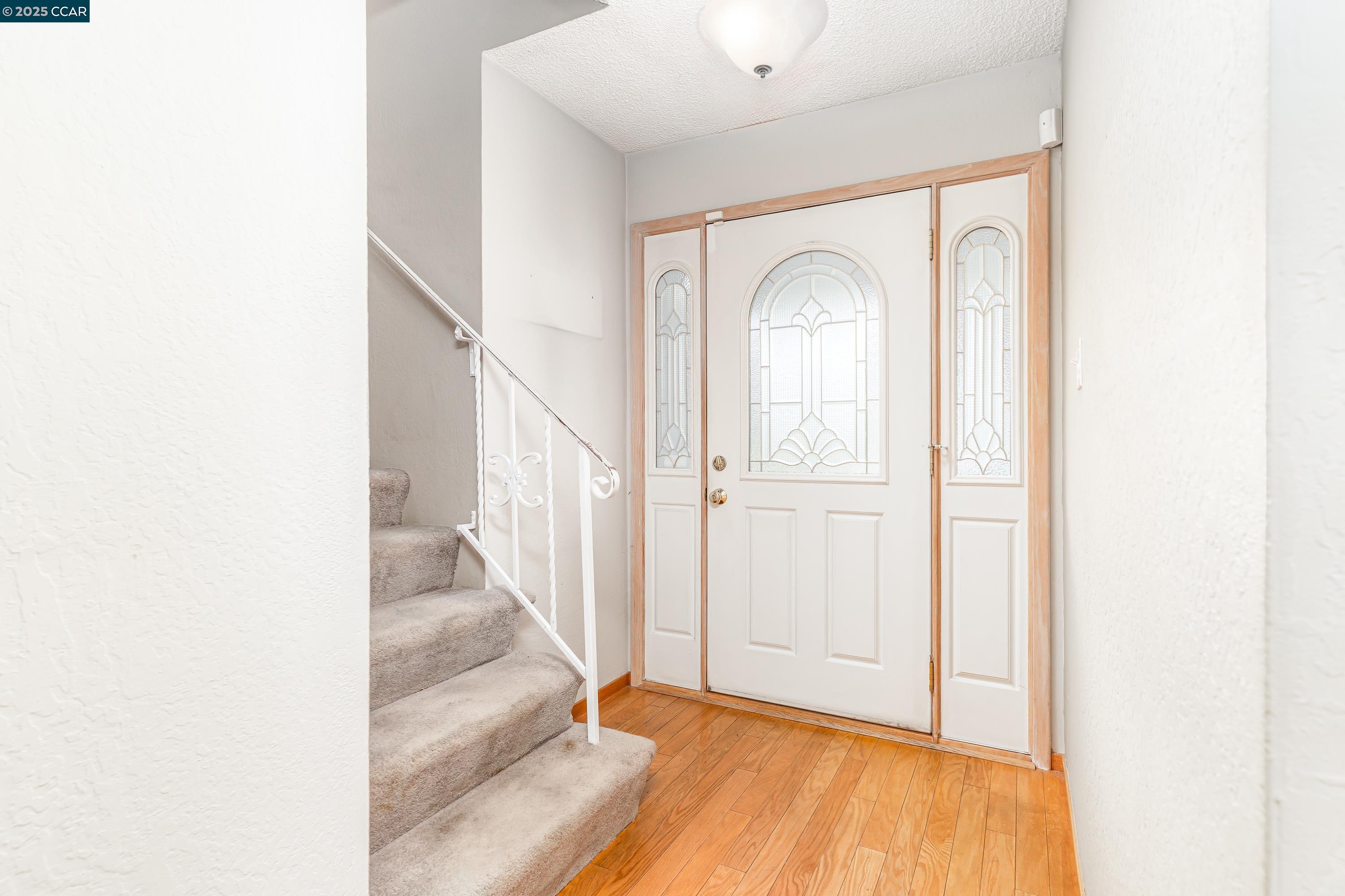 Detail Gallery Image 5 of 42 For 969 Kilkenny Way, Pinole,  CA 94564 - 4 Beds | 2 Baths