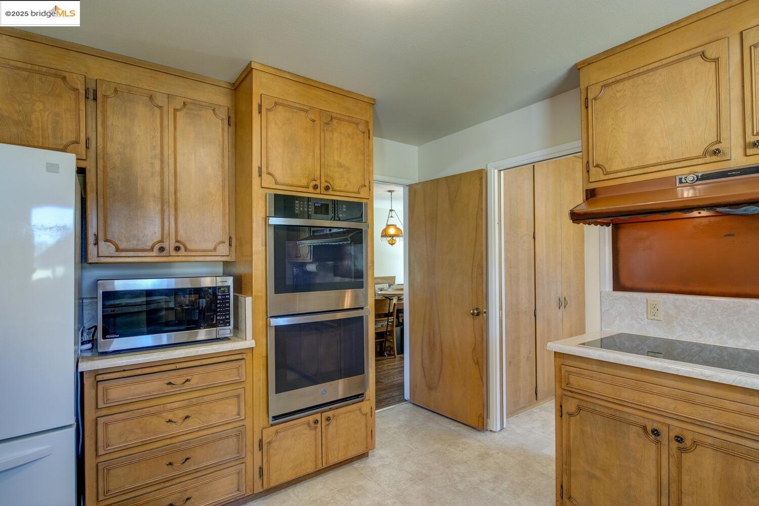 Detail Gallery Image 12 of 60 For 19230 South Court, Sonora,  CA 95370 - 4 Beds | 3 Baths