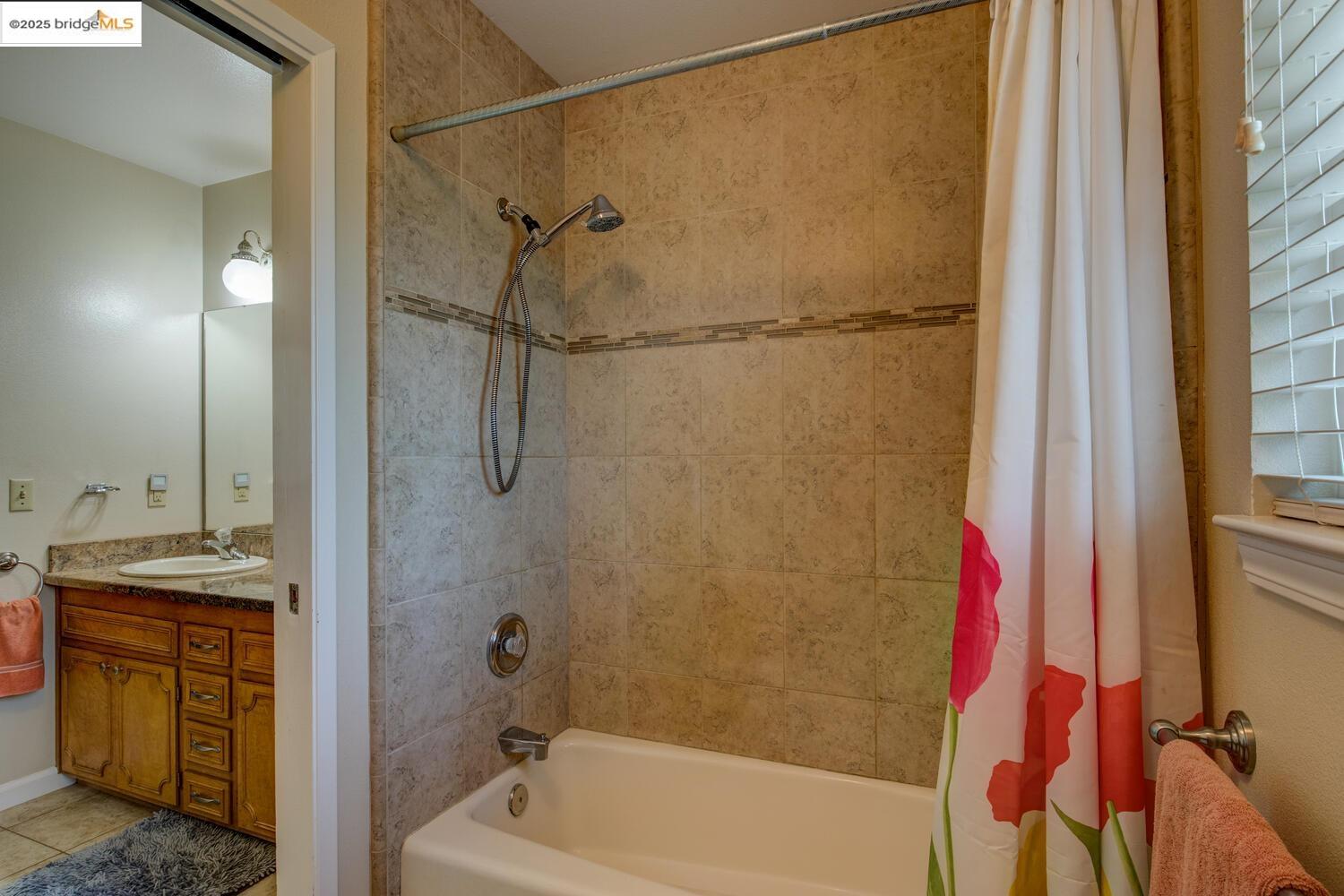 Detail Gallery Image 26 of 60 For 19230 South Court, Sonora,  CA 95370 - 4 Beds | 3 Baths