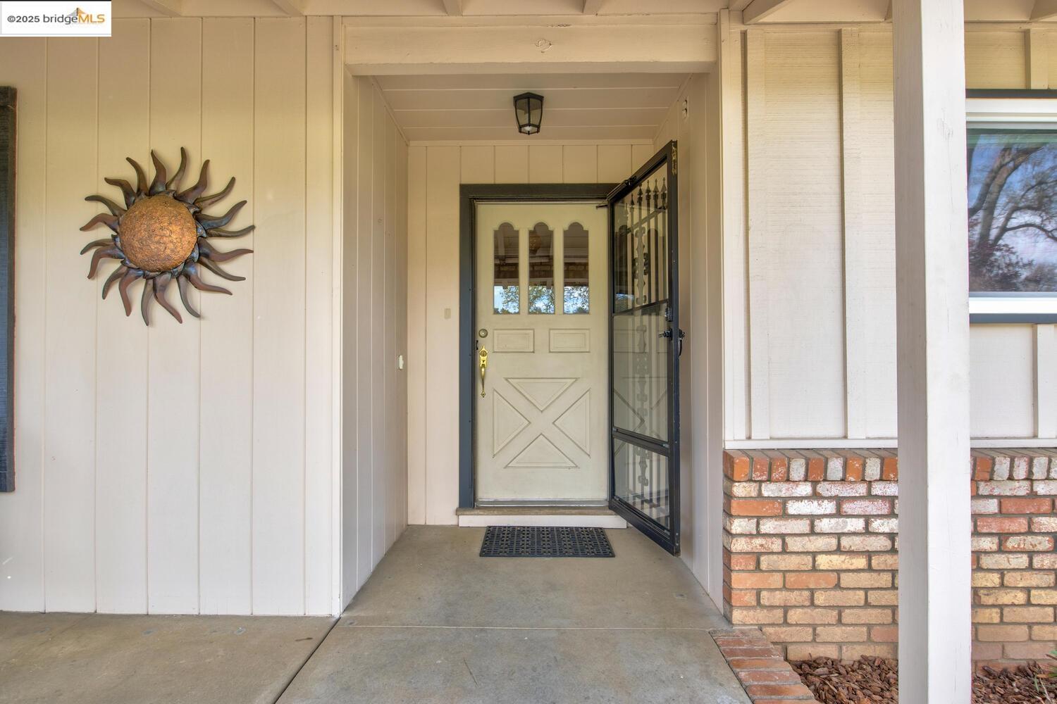 Detail Gallery Image 4 of 60 For 19230 South Court, Sonora,  CA 95370 - 4 Beds | 3 Baths