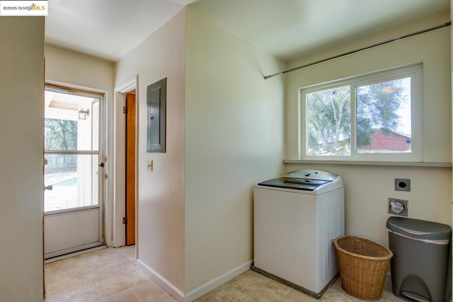 Detail Gallery Image 33 of 60 For 19230 South Court, Sonora,  CA 95370 - 4 Beds | 3 Baths