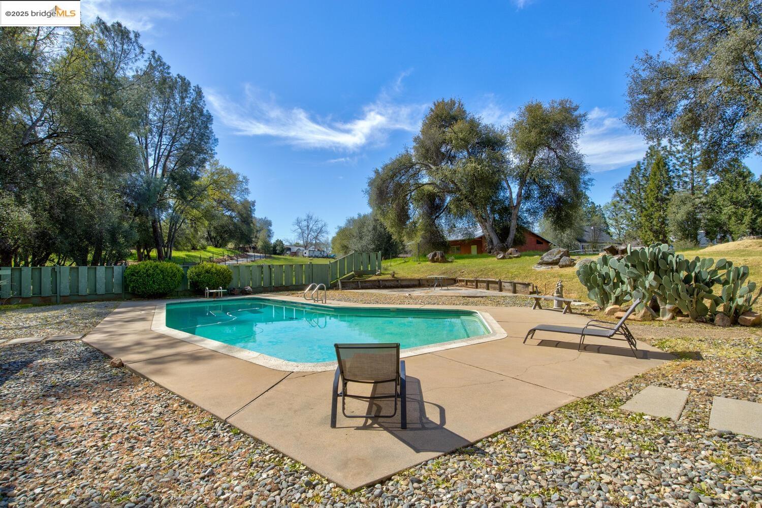 Detail Gallery Image 40 of 60 For 19230 South Court, Sonora,  CA 95370 - 4 Beds | 3 Baths