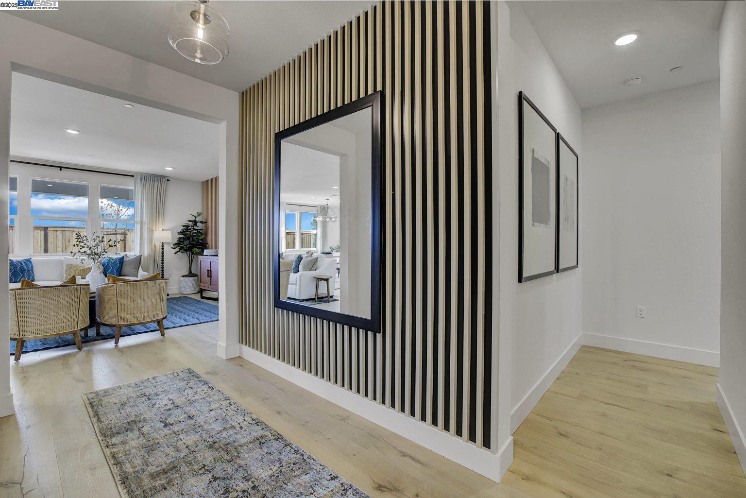 Detail Gallery Image 3 of 35 For 367 W Calabria Drive, Mountain House,  CA 95391 - 5 Beds | 4 Baths
