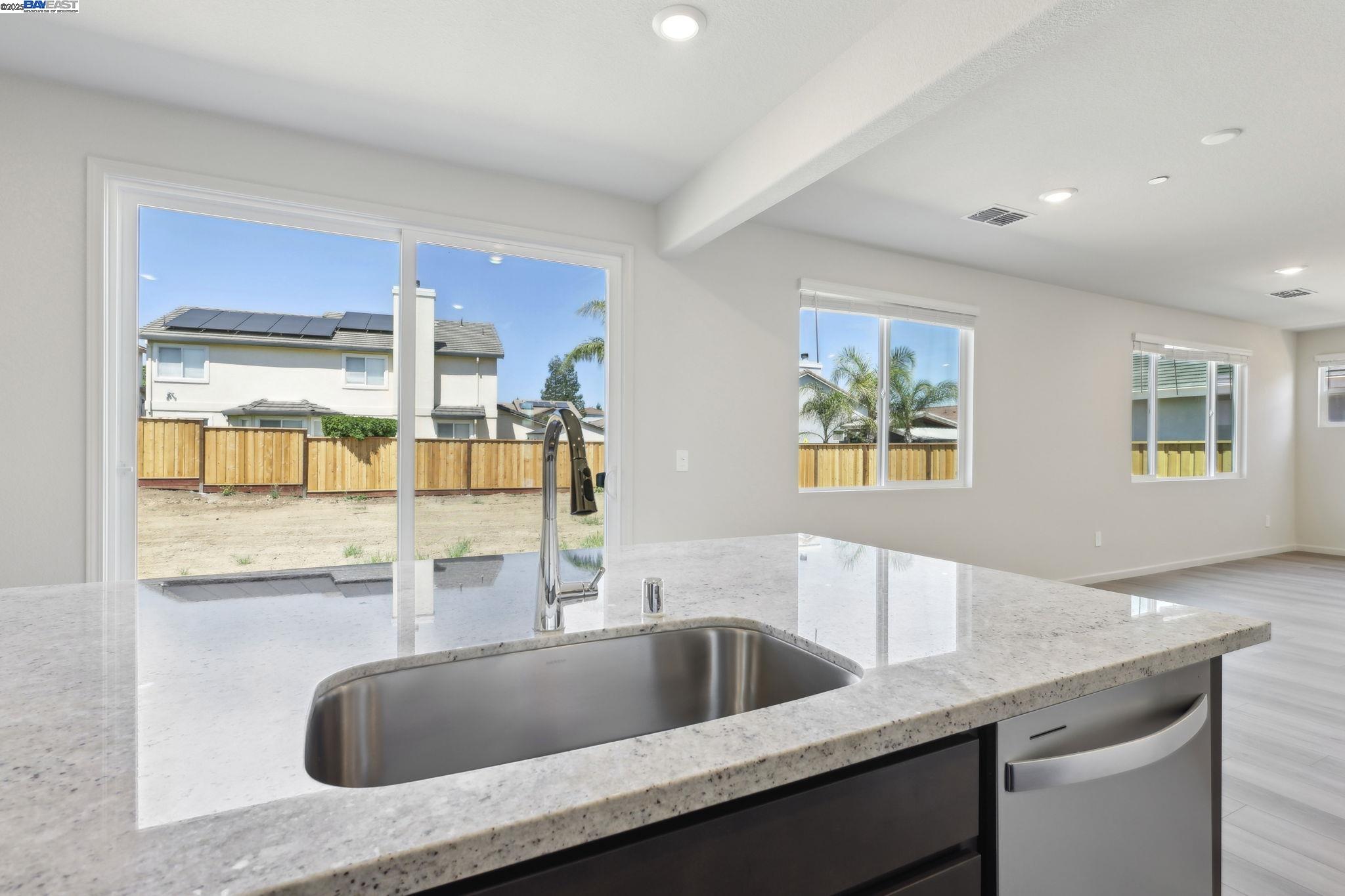 Detail Gallery Image 15 of 49 For 5204 Cardinal Court, Antioch,  CA 94509 - 4 Beds | 3 Baths