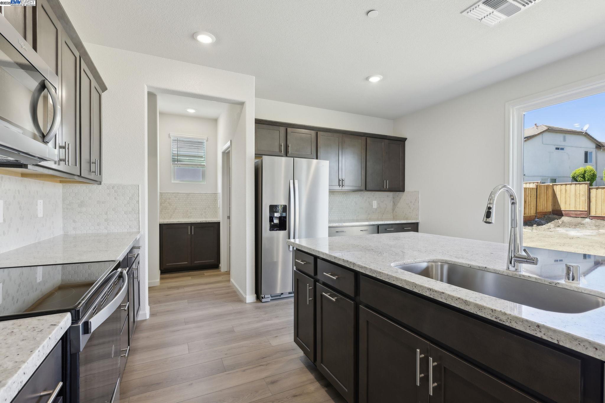 Detail Gallery Image 16 of 49 For 5204 Cardinal Court, Antioch,  CA 94509 - 4 Beds | 3 Baths