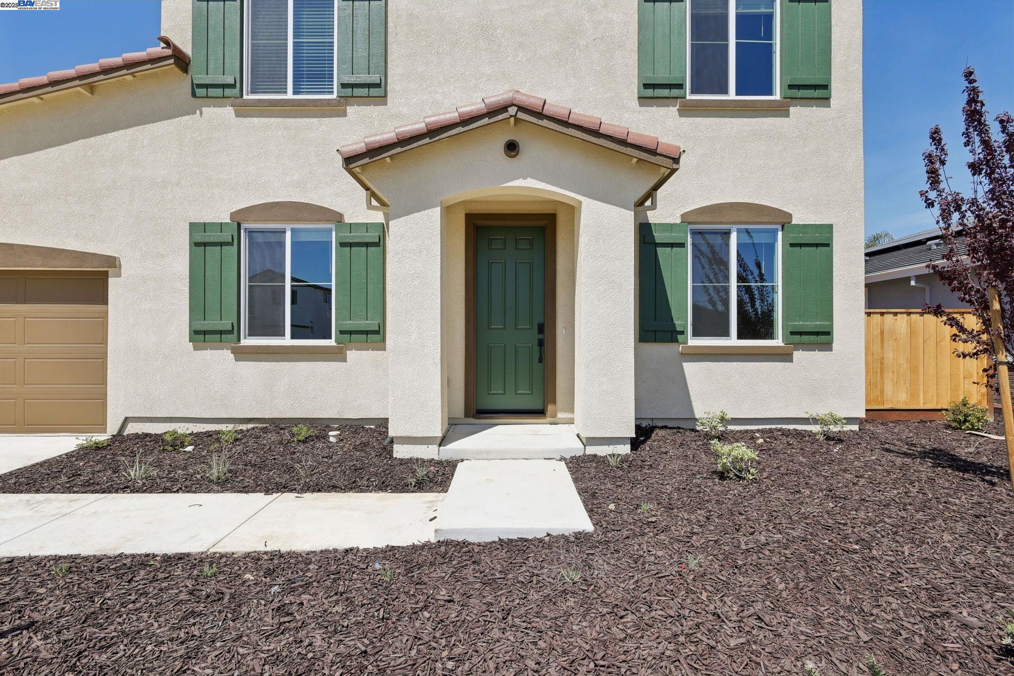 Detail Gallery Image 4 of 49 For 5204 Cardinal Court, Antioch,  CA 94509 - 4 Beds | 3 Baths
