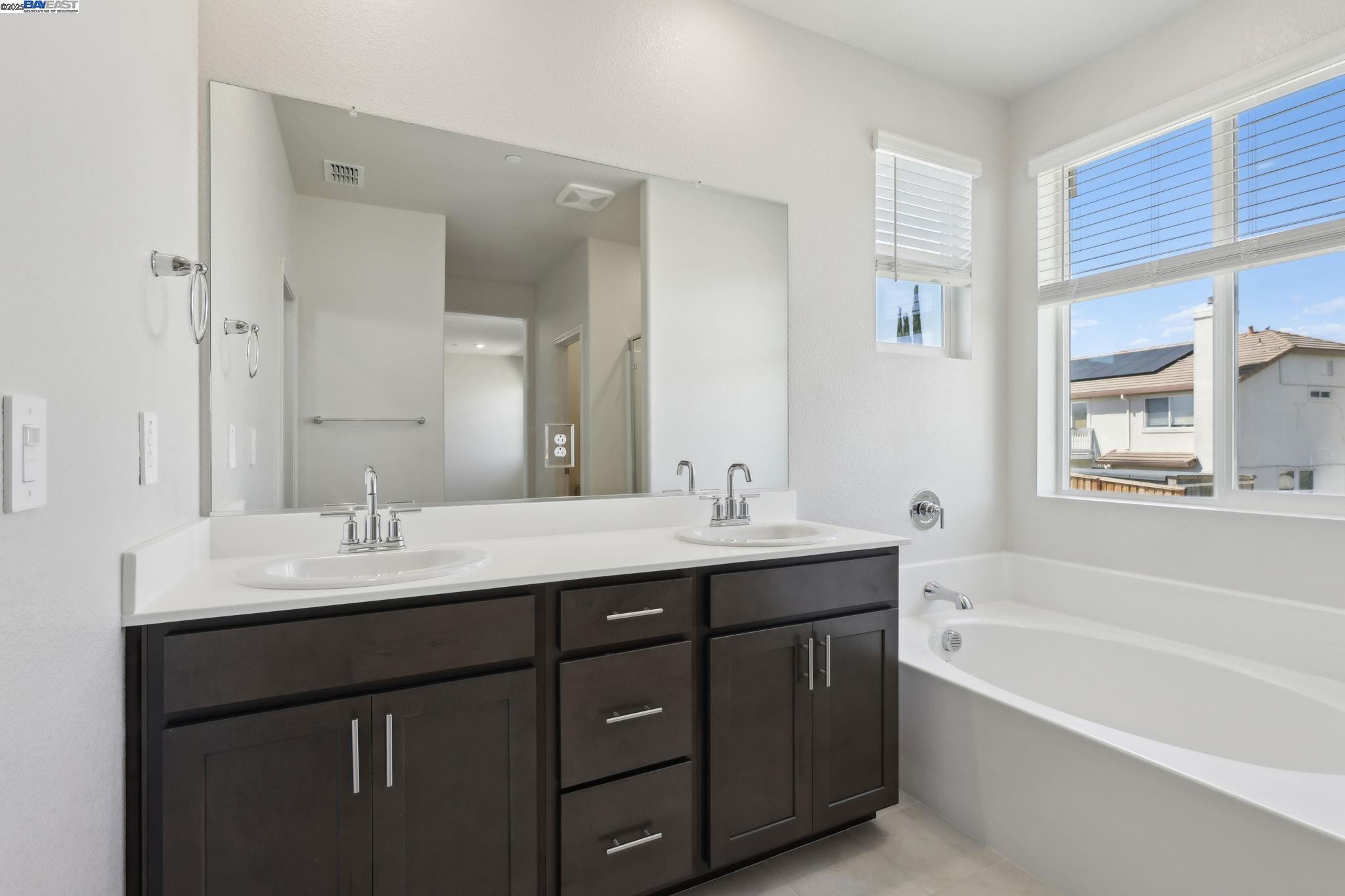 Detail Gallery Image 31 of 49 For 5204 Cardinal Court, Antioch,  CA 94509 - 4 Beds | 3 Baths