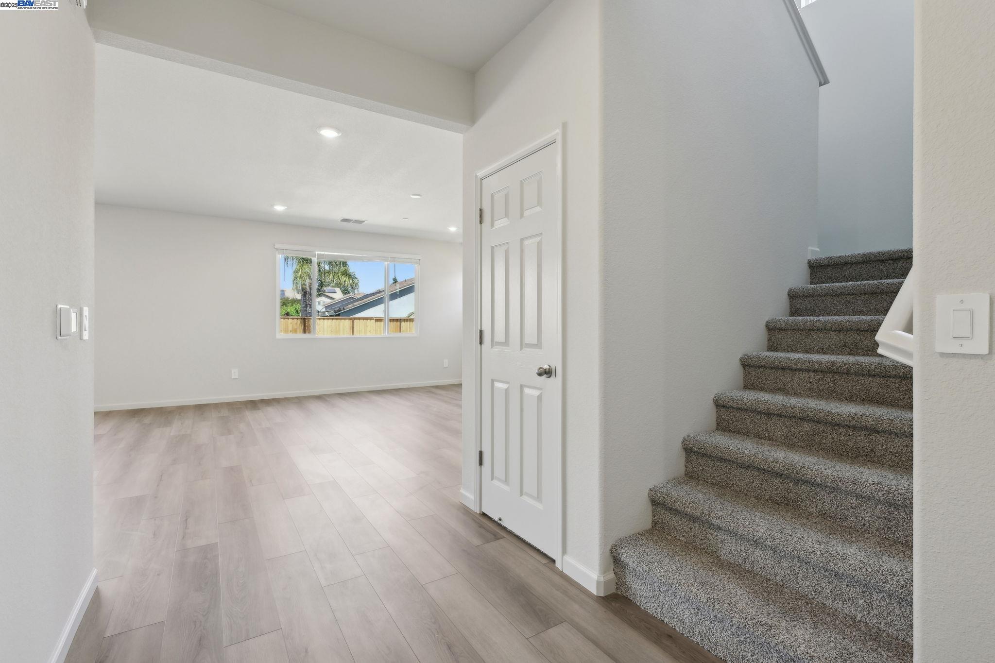 Detail Gallery Image 6 of 49 For 5204 Cardinal Court, Antioch,  CA 94509 - 4 Beds | 3 Baths