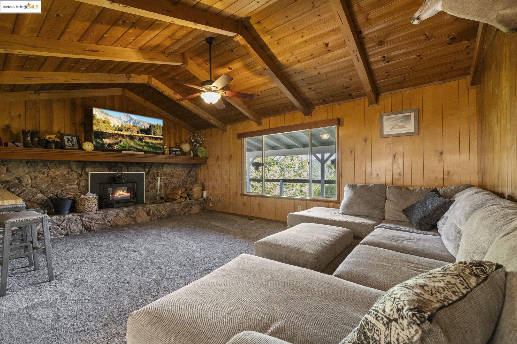 Detail Gallery Image 1 of 38 For 20904 Maranatha Road, Tuolumne,  CA 95379 - 3 Beds | 2 Baths