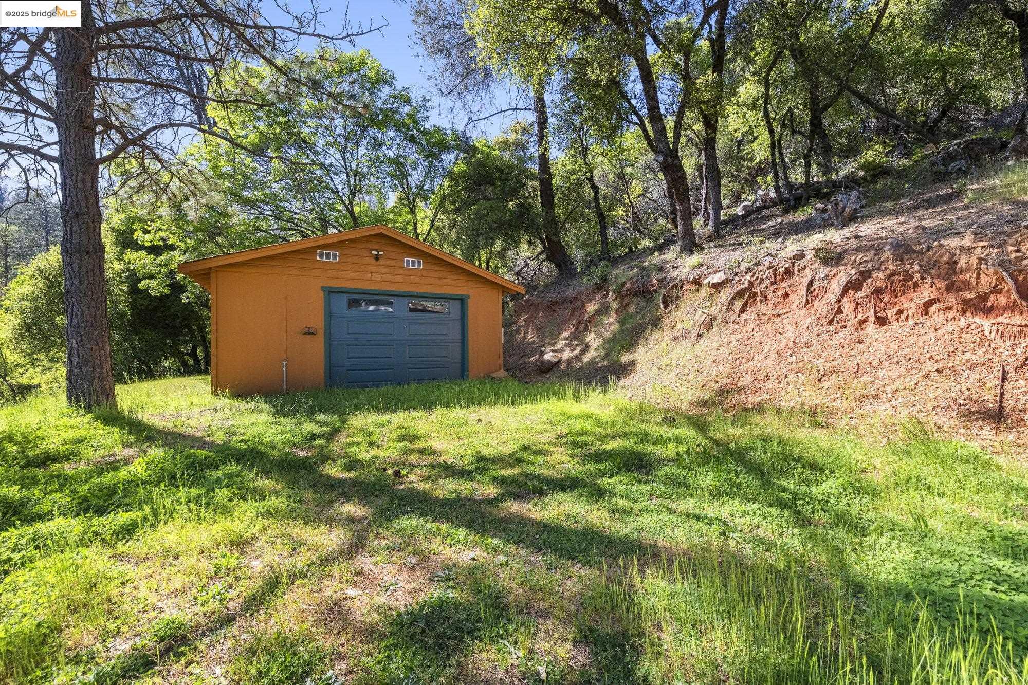 Detail Gallery Image 26 of 38 For 20904 Maranatha Road, Tuolumne,  CA 95379 - 3 Beds | 2 Baths